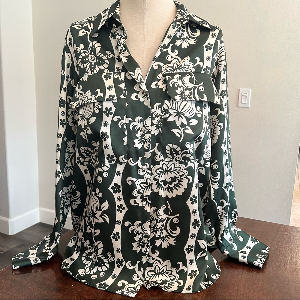 Zara Printed Green and Ivory Long Sleeve Button Down Blouse Size Medium